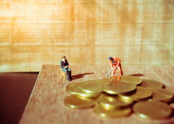 Featured image for: How to Build a Gold-Backed Emergency Fund (Cash vs. Coins vs. ETFs)