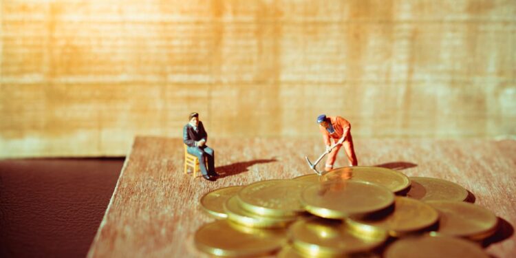 Featured image for: How to Build a Gold-Backed Emergency Fund (Cash vs. Coins vs. ETFs)